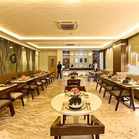 Hotel Avalon Palms Agra Agra  Zewnętrze zdjęcie