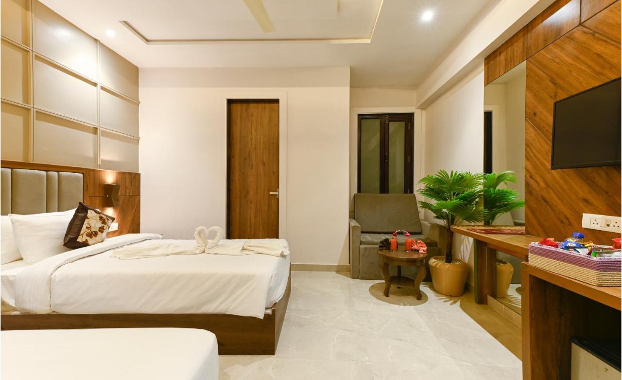 Hotel Avalon Palms Agra Agra  Zewnętrze zdjęcie