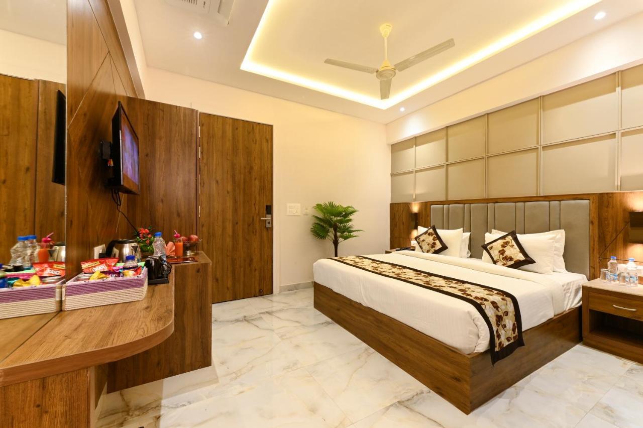 Hotel Avalon Palms Agra Agra  Zewnętrze zdjęcie