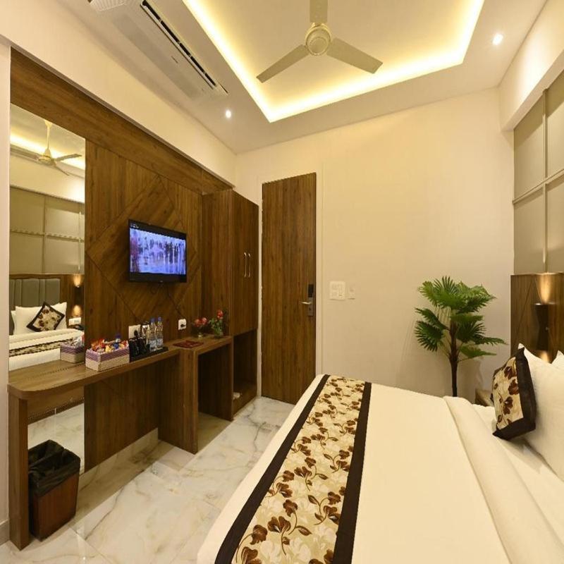 Hotel Avalon Palms Agra Agra  Zewnętrze zdjęcie